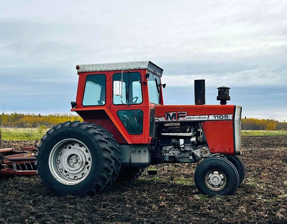 1105 Massey Ferguson